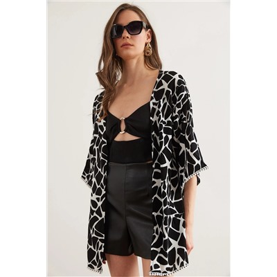 Olalook, Kadın Siyah Güpür Detaylı Geometrik Viskon Kimono KMN-00000012