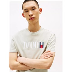 Tommy Jeans Retro Flag Logo T-Shirt