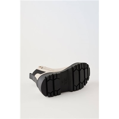 ZARA  😍 официальный сайт⚡️ лакированные  осенние ботинки для маленьких модниц со  скидкой  71🛍    ✅Цвет: на фото     ✅Материал: в описании указано что лакированные, на молнии и с резиновым носком, стелька из технического материала starfit