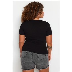 Siyah Havuz Yaka Çıtçıtlı Crop Örme Büyük Beden Bluz TBBSS23AF00062