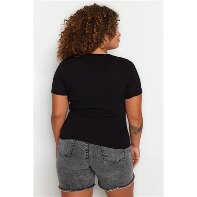 Siyah Havuz Yaka Çıtçıtlı Crop Örme Büyük Beden Bluz TBBSS23AF00062