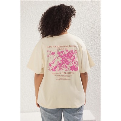 Bej Oversize Fit %100 Pamuk Ön ve Arka Baskılı Örme Büyük Beden T-Shirt TBBSS25BF00002