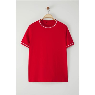 Trendyol Curve Kırmızı Bisiklet Yaka Biye Detaylı Basic Büyük Beden T-shirt TBBSS25BF00050