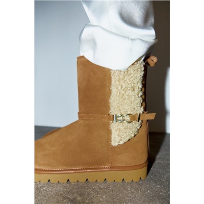 FAUX SHEARLING AND LEATHER FLAT ANKLE BOOTS