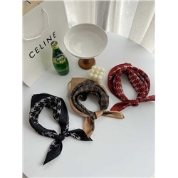 Супер красивый шарф из шелка  CELIN*E