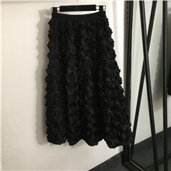 Женская длинная юбка с объемными розами