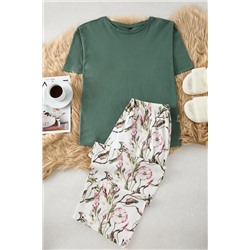 Yeşil Çiçekli Kapri Örme Pijama Takımı TBBSS25AI00002