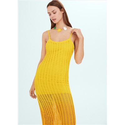 Vestido punto paneles calados