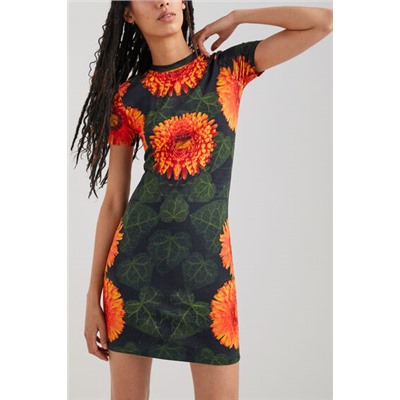 Vestido camiseta floral