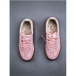 Повседневные кроссовки Adida*s originals Samba Handball Spezial retro имеют простую и изящную форму, придающую людям повседневный стиль одежды, удобны и облегченны в носке, гибки и комфортны для занятий спортом и подходят для повседневной носки.