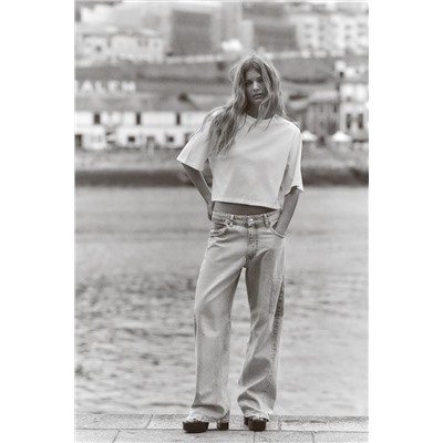 CROPPED T-SHIRT WITH SHOULDER PADS