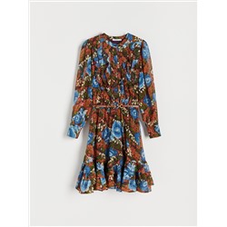 Gemustertes kleid