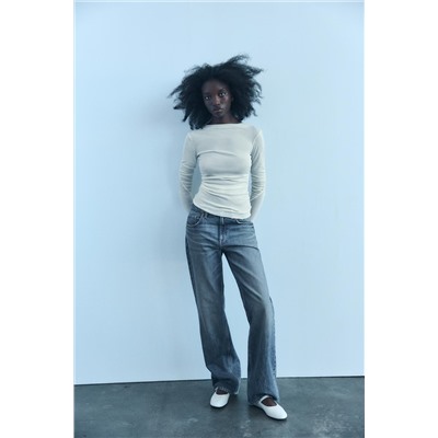 GATHERED HIGH NECK T-SHIRT