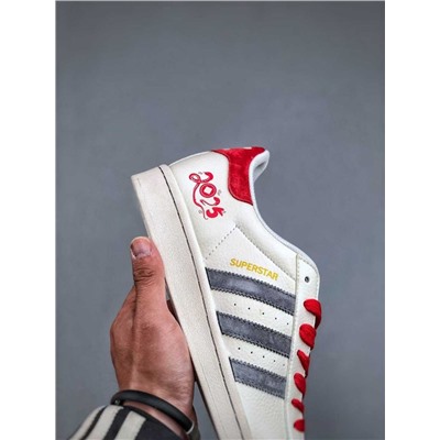 CLOT x Adida*s Originals Superstar ”Золотой год змеи" от кобренда Shell Head из мягкой кожи классического белого цвета арт. 120125