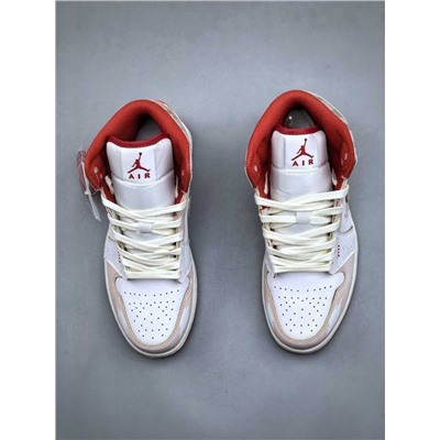 Баскетбольные кроссовки Air Jordan 1 Mid Year of the Snake