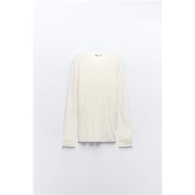 TOP WITH SHIRT CUFFS AND BUTTONS