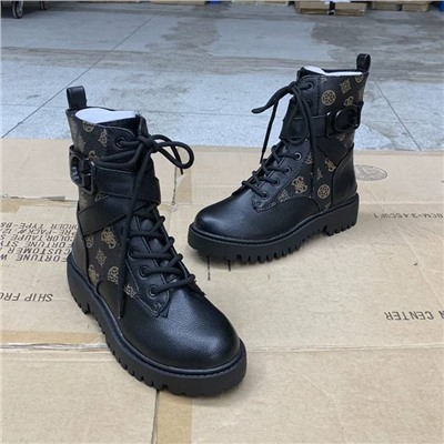 Еще одна модель ботинок Gues*s 🔠  Экспорт. Оригинал  Материал: PU  2 рацветки в наличии: черные и черно-коричневые   Размеры:  Черные: 5,5=35; 6,5=37; 7=37,5; 7,5=38; 8=38,5-39; 9,5=41; 10=42 Черно-коричневые: 5=34; 6=36; 7=37,5; 7,5=38; 8,5=39,5; 9=40; 10=42; 11=43