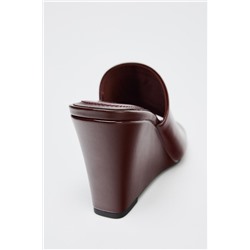 LEATHER WEDGES