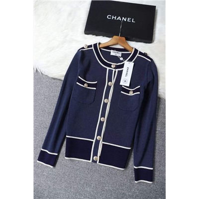 Яркий, элегантный костюм Chane*l 🥰  Высокое качество исполнения👌 Комплект красивого сапфирового синего цвета Состав:шерсть 50%+ хлопок 50%