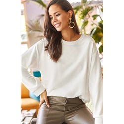 Olalook Kadın Düz Ekru Basic Yumuşak Dokulu Salaş Sweatshirt SWT-19000457