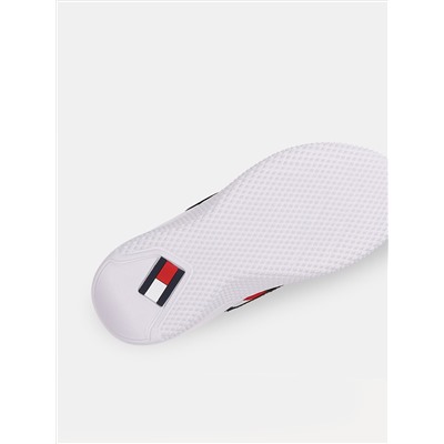 KIDS' BLACK STRAP RUNNER