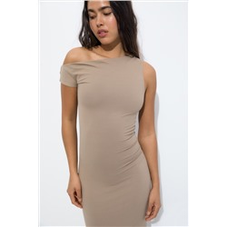 Vestido largo escote asimétrico