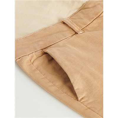 Chinohose mit hohem Baumwollanteil