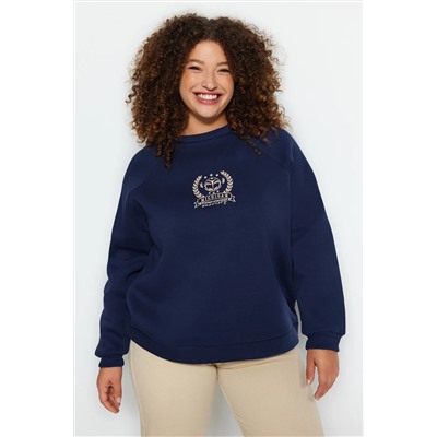 Lacivert Kalın İçi Polarlı Nakış Detaylı Örme Büyük Beden Sweatshirt TBBAW24AO00021