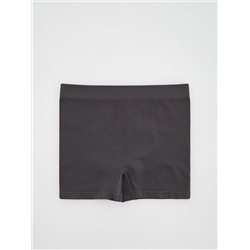 Nahtlose Slips im Shorts-Stil