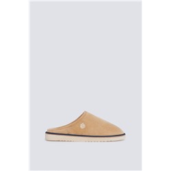 Zapatilla destalonada pelo