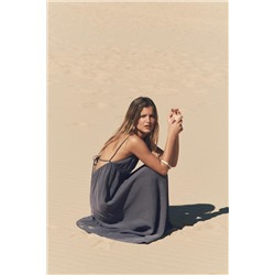 FLOWING STRAPPY MIDI DRESS