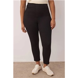 Siyah Tayt Görünümlü Ektra Esnek Skinny Jeans TBBSS24CJ00034