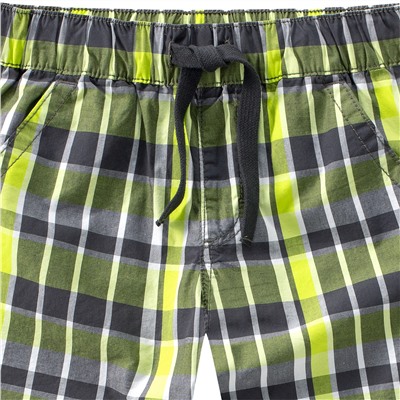 Jungen Shorts im kariertem Dessin