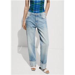 Jeans rectos bajo vuelto