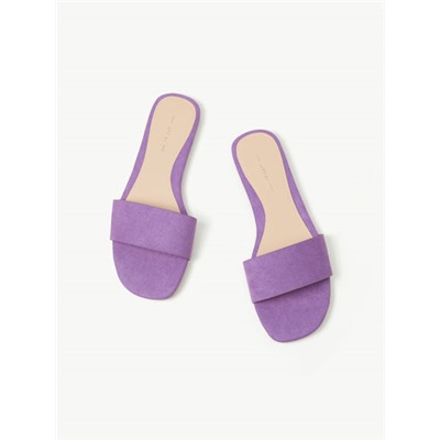 MINIMALIST SANDALS