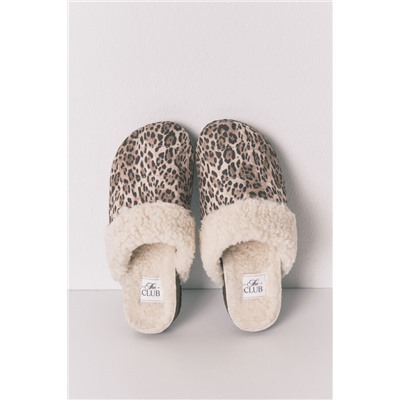 Zapatillas tipo zueco borreguito animal print
