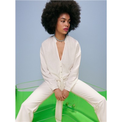 Bluse mit Bindedetail