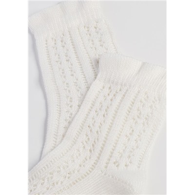Kurze Socken mit Lochmuster für Mädchen