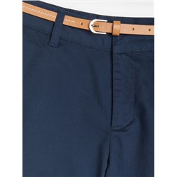 Chinohose mit Gürtel