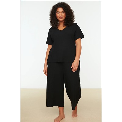 Siyah Fitilli V Yaka Capri Boy Örme Pijama Takımı TBBSS22PT0237