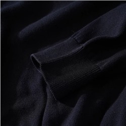 Мужской вязаный пуловер с V-образным вырезом и с небольшой вышивкой логотипа бренда LACOST*E ОРИГИНАЛ!