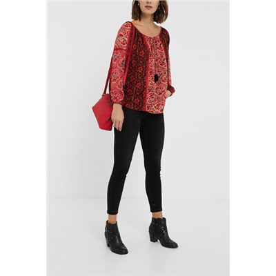 Blusa loose cuello barco flores