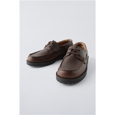 LEATHER DECK SHOES