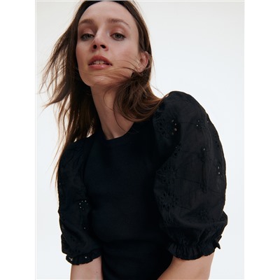 Kleid mit hohem Viskoseanteil