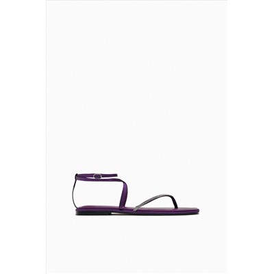 FLAT SLIDER SANDALS WITH RHINESTONES