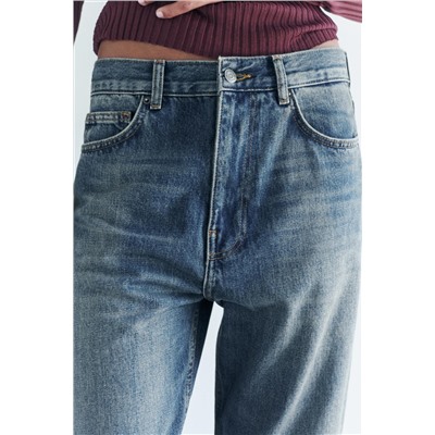 ZW COLLECTION RELAXED FIT MID-RISE JEANS