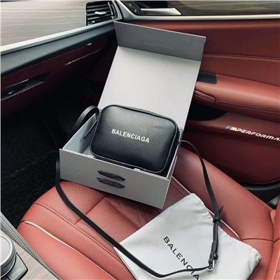 Супер популярная модель! Сумка унисекс  Balenciag*a  Реплика 1:1 Натуральная кожа