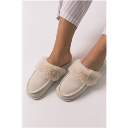 Zapatillas casa pelo sintético beige