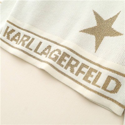 Karl Lagerfel*d 🌟коллекция 2024⚡️ трендовый теплый свитер из смеси овечий шерсти. Яркая пятиконечная звезда и буквенный жаккард выглядят очень стильно.. цена на бирке 299 💵 экспорт!