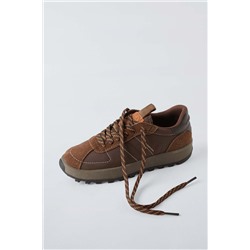 CONTRAST TRAINERS